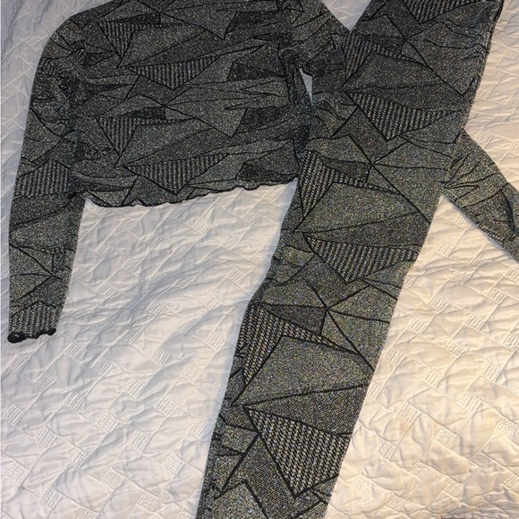 Geometric Patterned Two-Piece Set - Picture 3 of 3